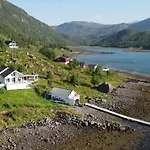 Henrybu Comfortable House By The Fjord Loppa