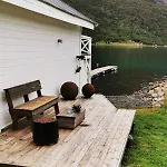 Henrybu Comfortable House By The Fjord Loppa