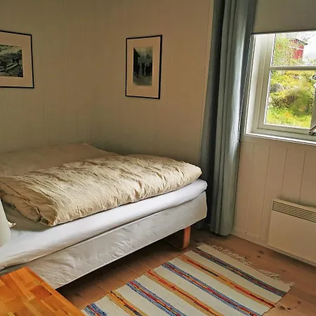 Henrybu Comfortable House By The Fjord *