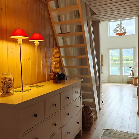 Henrybu Comfortable House By The Fjord Σπίτι διακοπών *