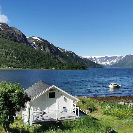 Henrybu Comfortable House By The Fjord Σπίτι διακοπών Loppa