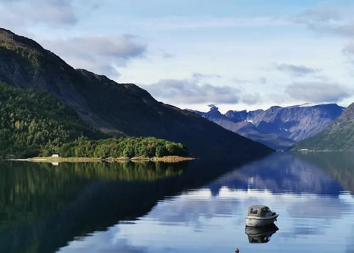 Henrybu Comfortable House By The Fjord