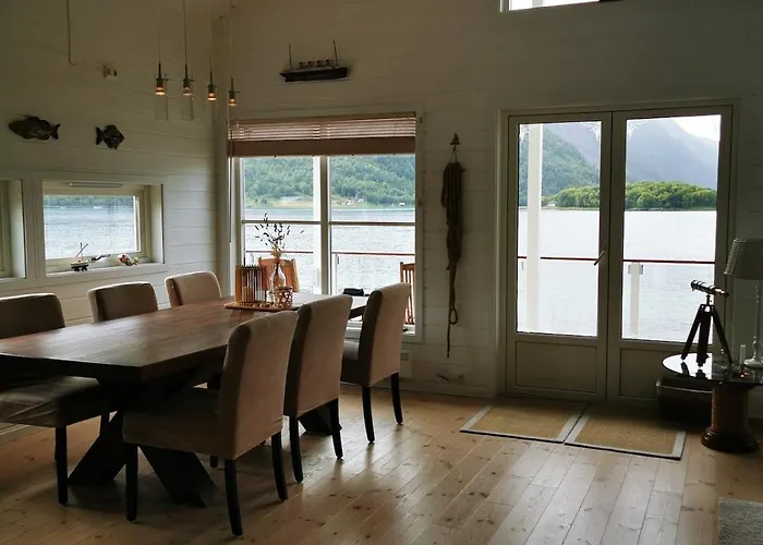 Ferienhaus Henrybu Comfortable House By The Fjord Loppa
